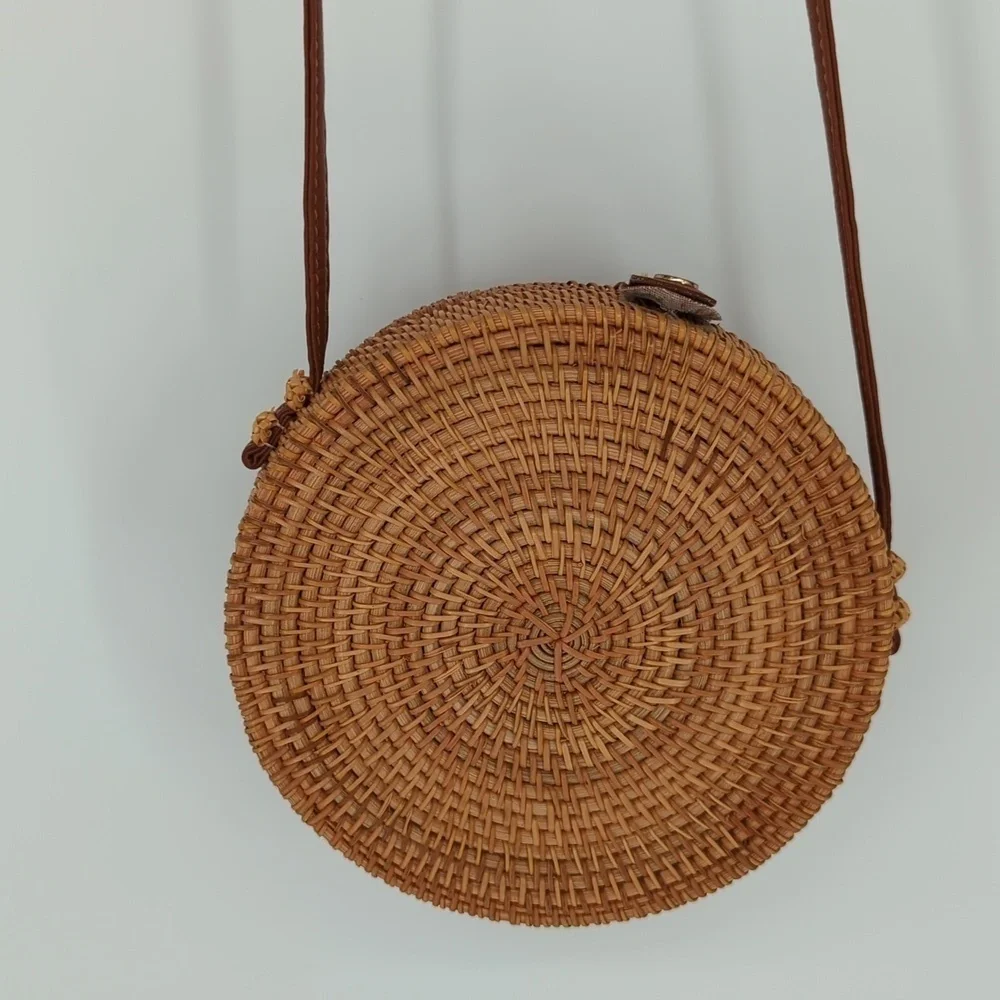 Women's Rattan Round Crossbody Bag Brown beach resort vacation travel coastal